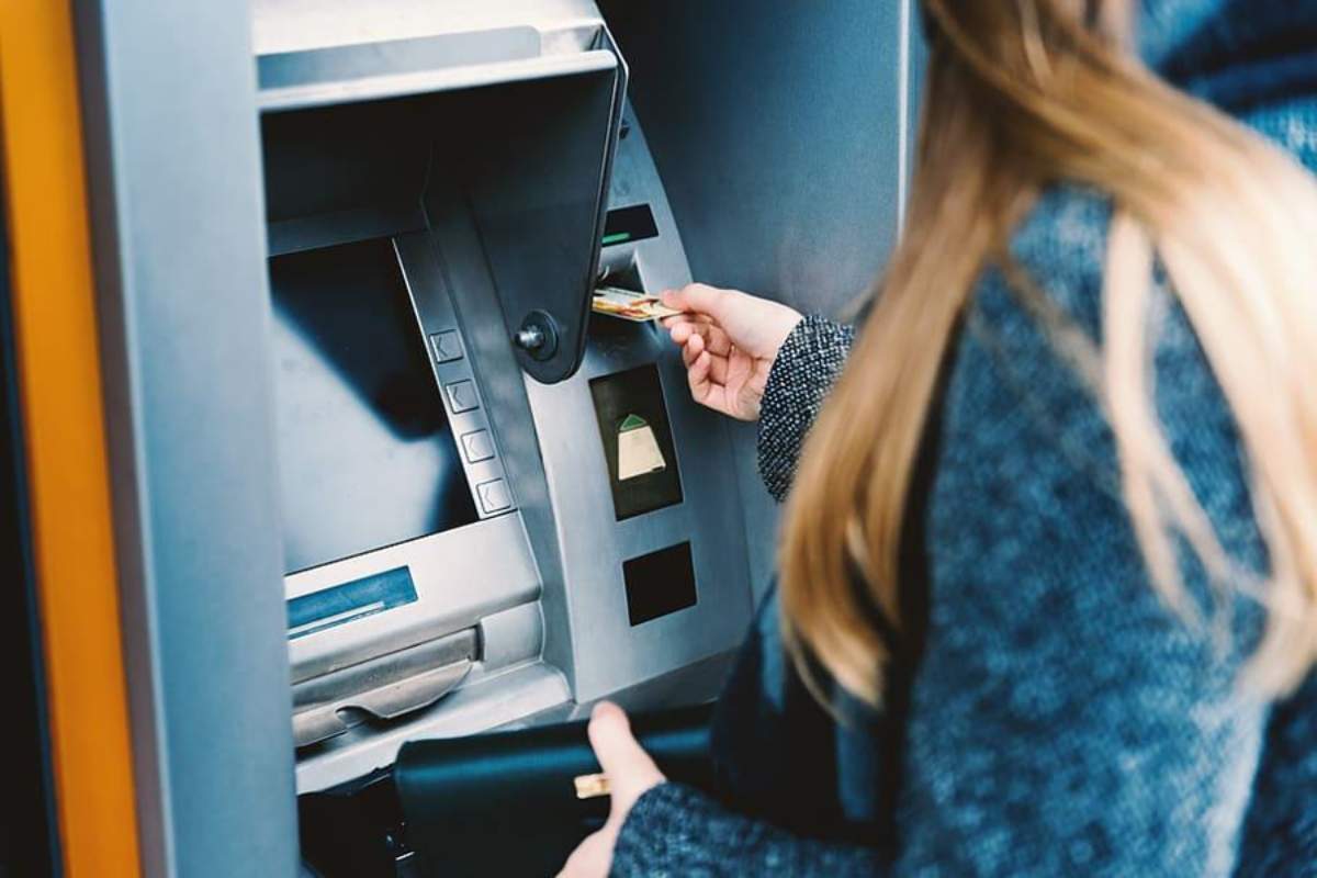 Comparing ATM for Retailers